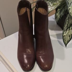 Lauren RALPH LAUREN Brown Ankle Booties